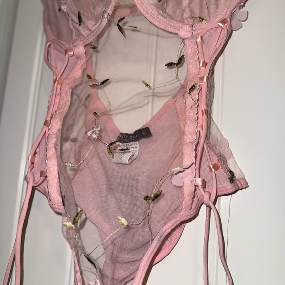 Nasty Gal Pink Sheer Lace Shapewear - Picture 3 of 12